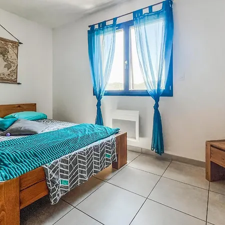 Stunning In St-florent-sur-auzonne Feriehus *