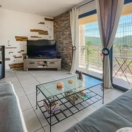 Feriehus Stunning In St-florent-sur-auzonne *