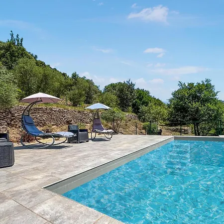 Stunning In St-florent-sur-auzonne Feriehus *