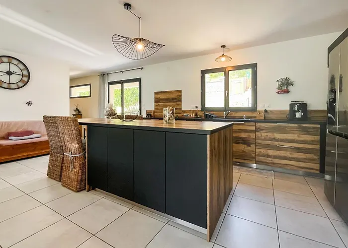 Gorgeous In St-florent-sur-auzonne Casa vacanze